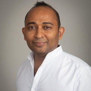 Portrait of Dr Dinuk, Founder